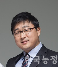 김민석 위원장