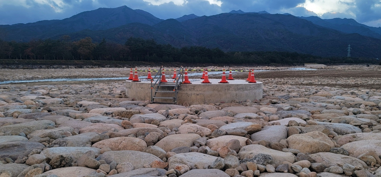 한국농어촌공사는 속초 쌍천2 지하수댐을 완공해 하루 7,000톤 이상의 물을 확보했다고 밝혔다. 사진은 지하수댐 대형 집수정의 모습. 한국농어촌공사 제공