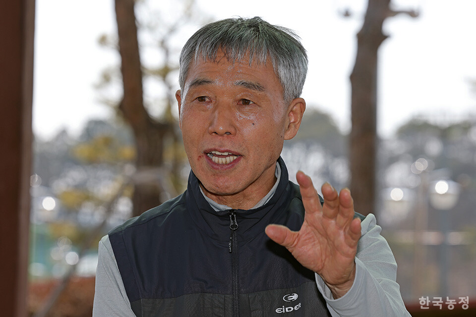 이효신 부의장은 농민운동을 하는 모든 분들께 "건강을 챙기면서 싸워라"는 말을 꼭 당부하고 싶다고 말했다. 한승호 기자