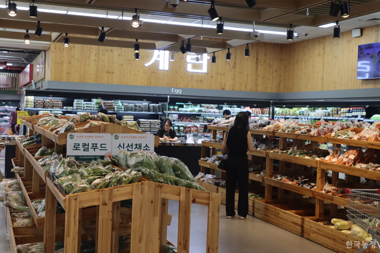 지난달 25일 방문한 전남 순천시 순천농협 파머스마켓 로컬푸드 직매장. 순천농협은 지난해 말 약 43억원의 매출액을 기록, 개장 첫해였던 2020년 대비 291%의 성장세를 보였다.