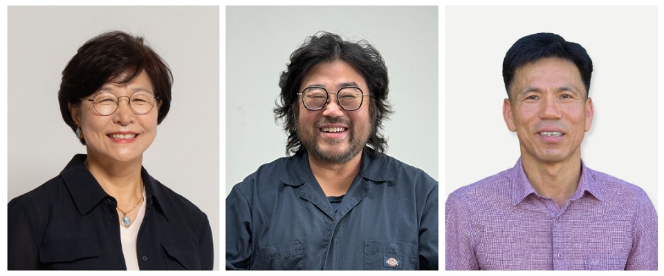 제 34회 대산농촌상 수상자. 왼쪽부터 양혜숙 아침미소 대표이사, 황민호 커뮤니티저널리즘센터 이사장, 김동관 전라남도농업기술원 자원경영과장. 대산농촌재단 제공