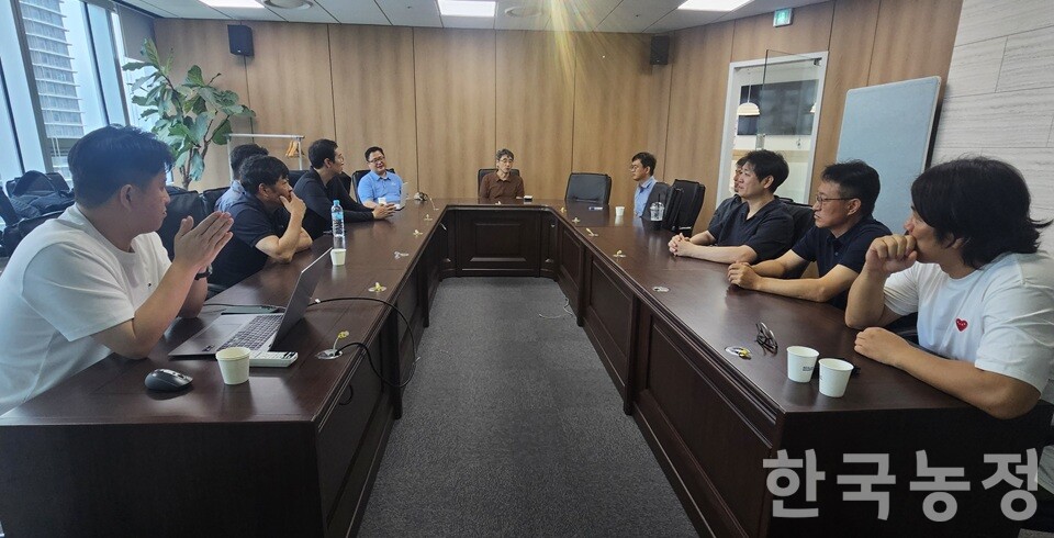 갑질문제, 장관 간담회 후 조치 '실망'... 상시 협의체 '안' 만드나 - 뉴스 썸네일 이미지